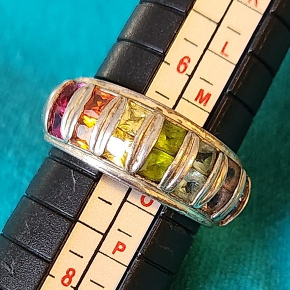 Rainbow Vintage Ring - Picture 3 of 5